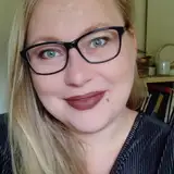 LUNI Kpop Reactions